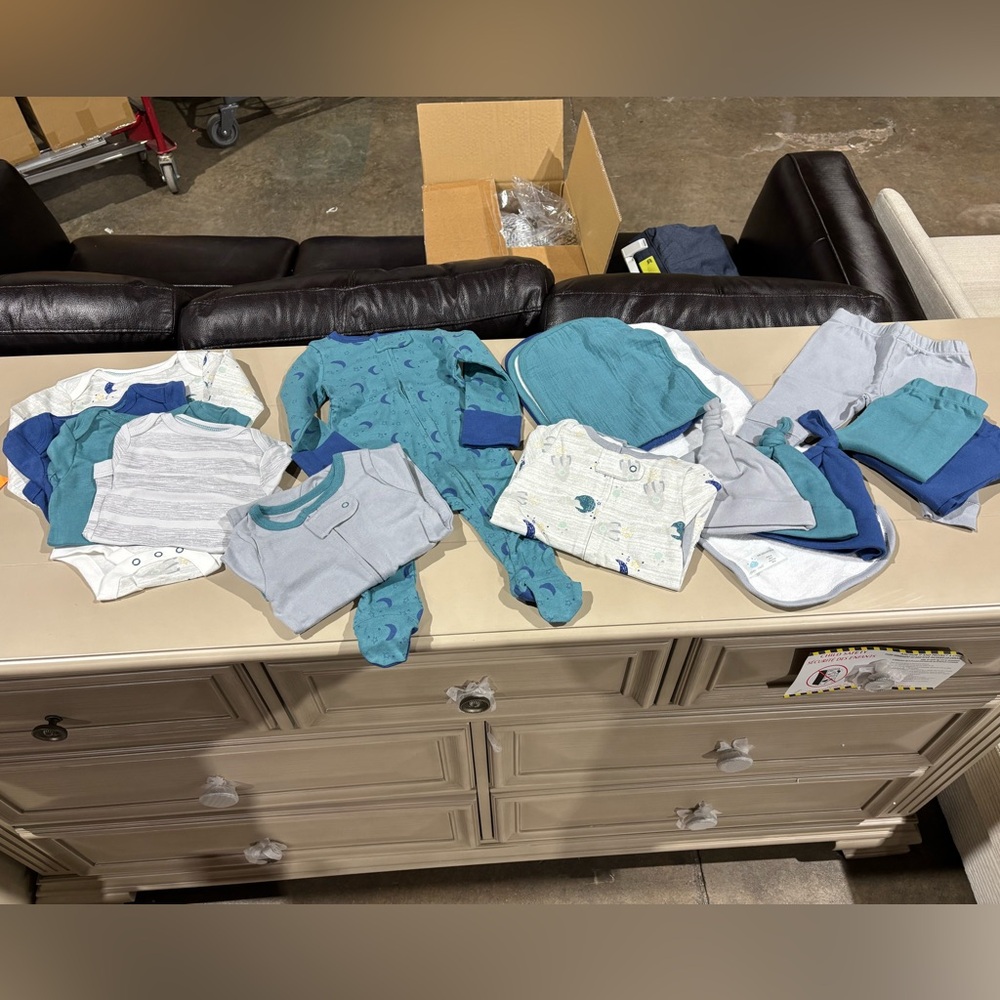 Baby 16-Piece Clothing Set in Blue and Green